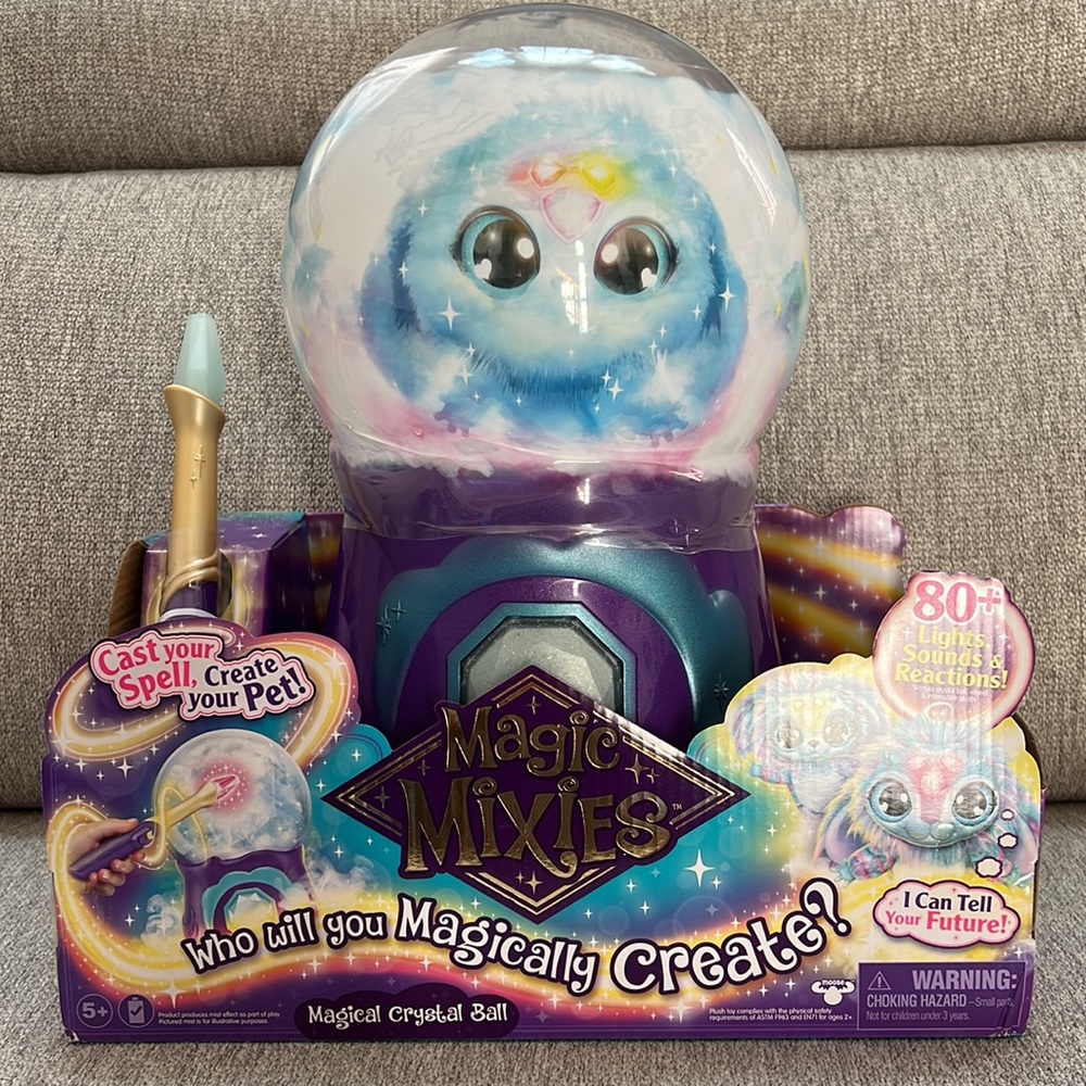 Magic Mixies Blue Magical Crystal Ball